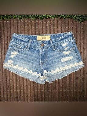 Early 2000s Hollister Short-Shorts